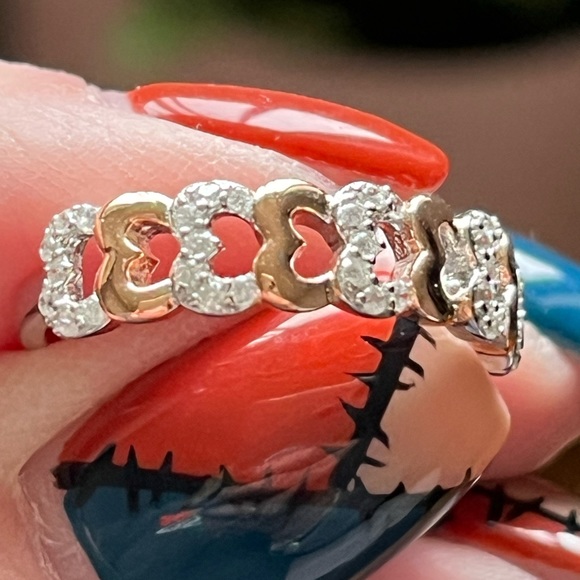 NWOT Sterling Silver CZ Heart Ring. SIZE 7 - Picture 6 of 8